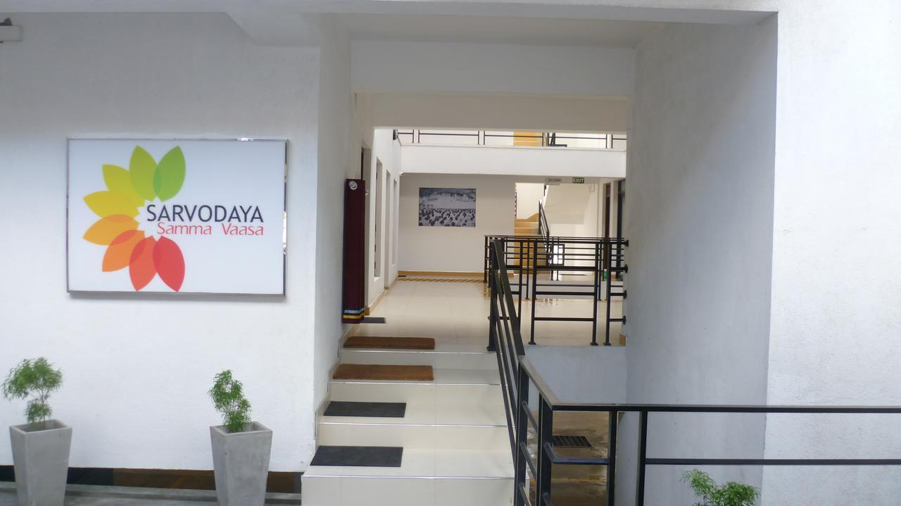 Sarvodaya Samma Vaasa Residence Kandy Bagian luar foto