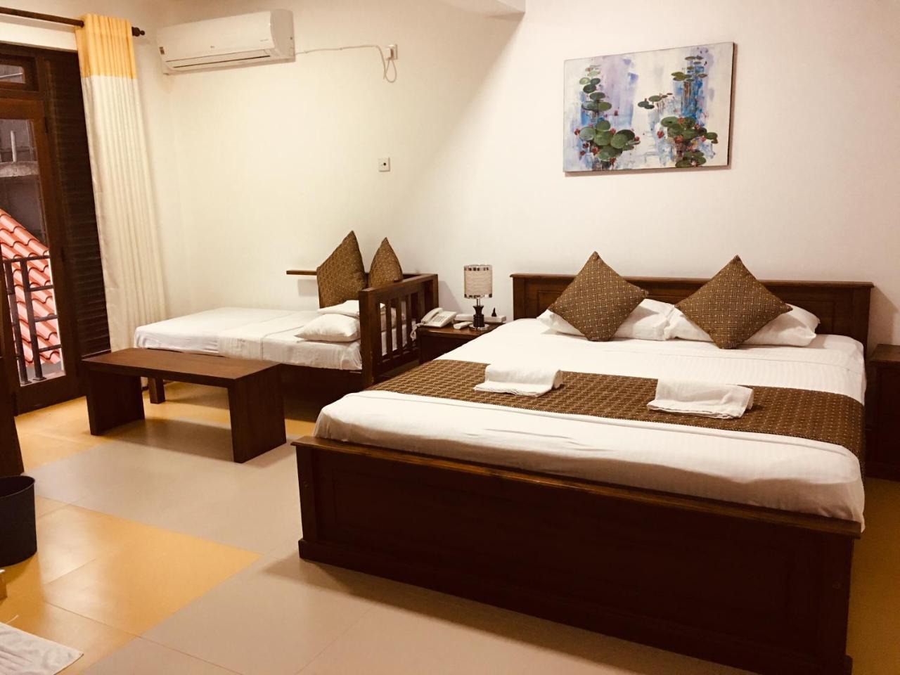 Sarvodaya Samma Vaasa Residence Kandy Bagian luar foto